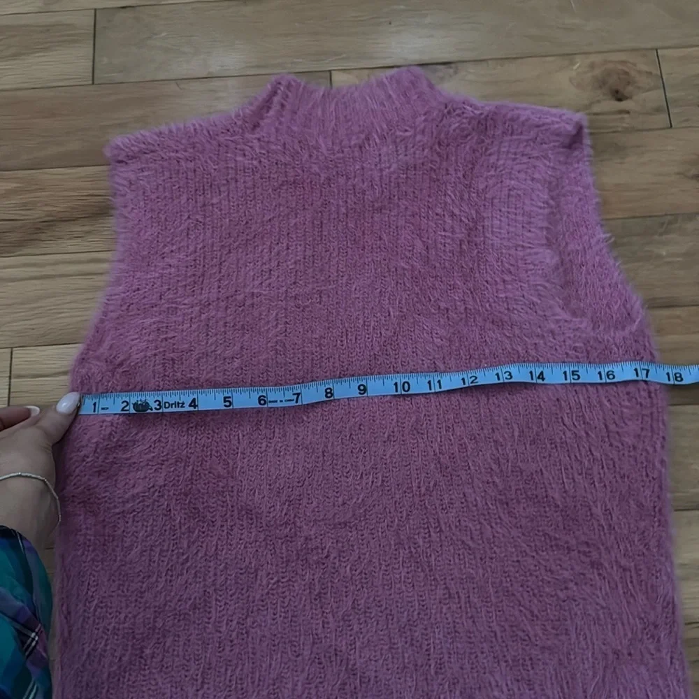 Old Navy | Fuchsia Fuzzy Top | Mock Turtleneck | Sleeveless Sweater | size M